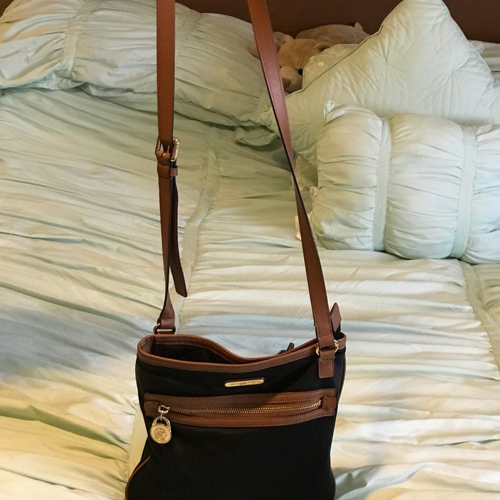 MK woman’s bag